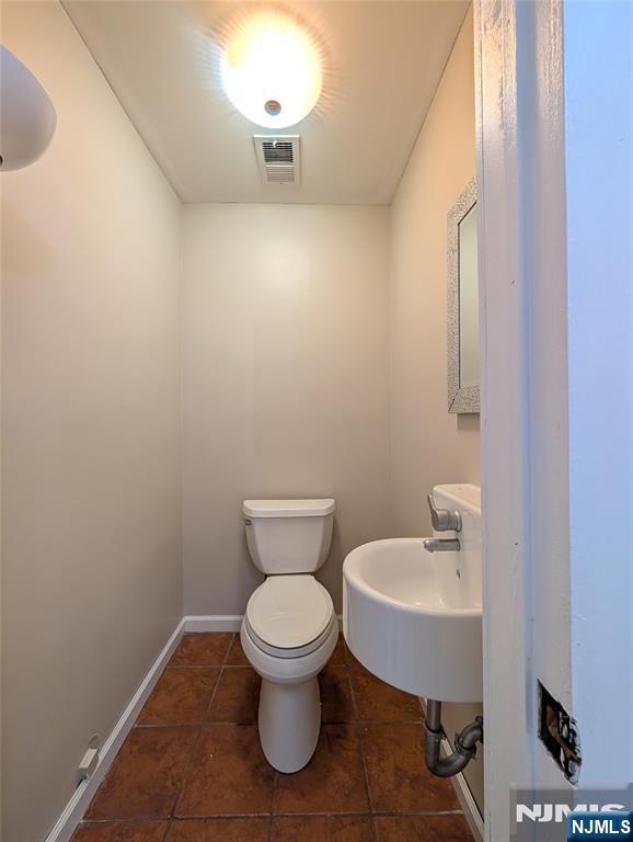230 Van Winkle Street Property Photo 9