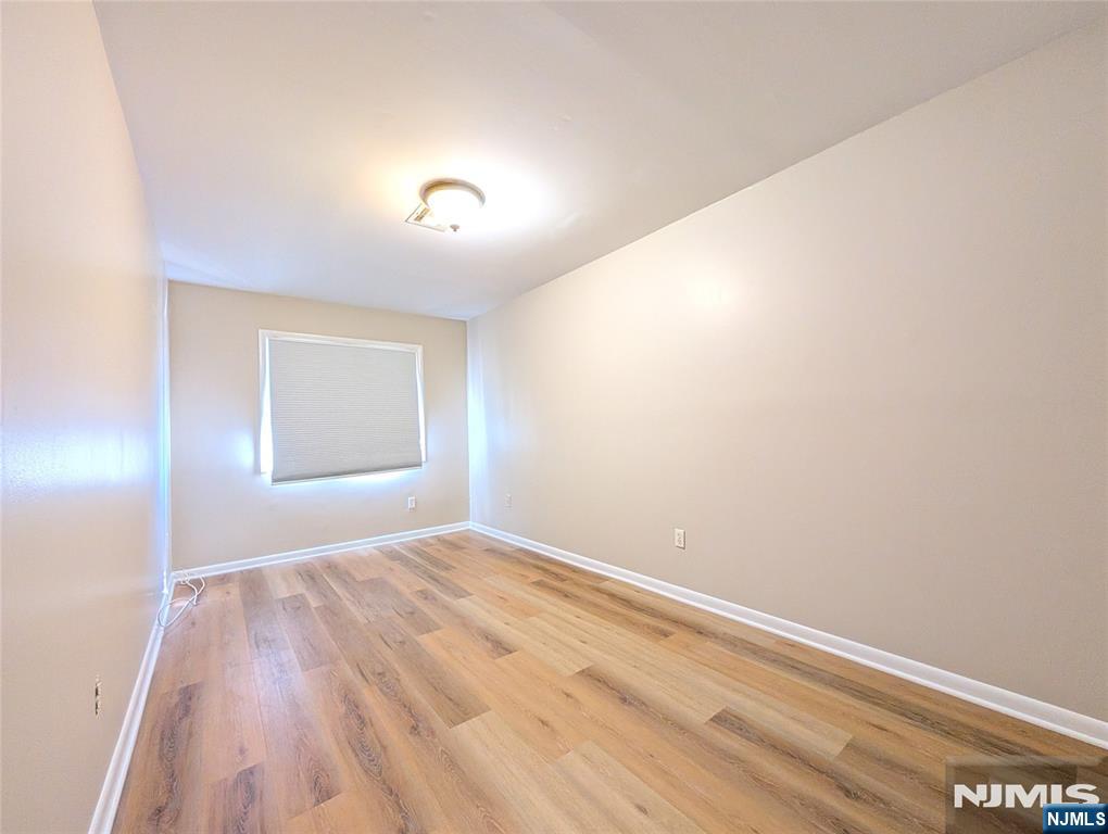 230 Van Winkle Street Property Photo 13