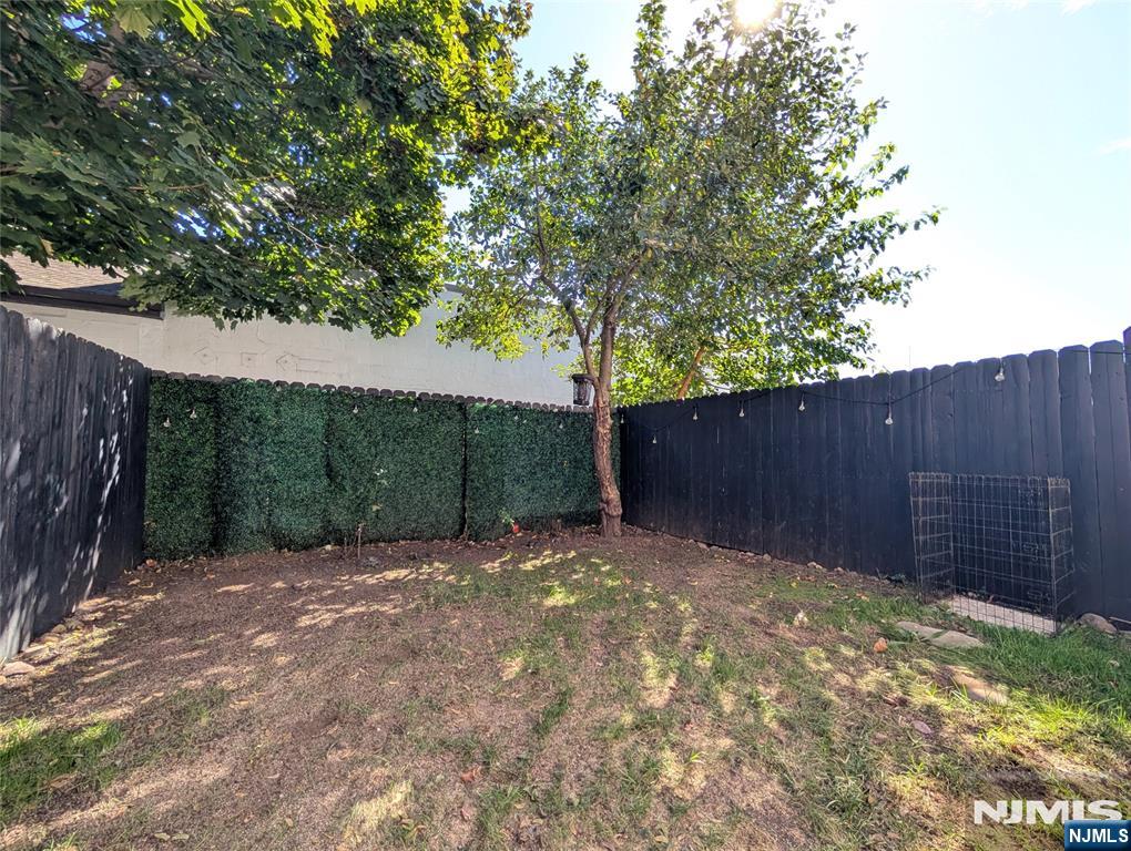 230 Van Winkle Street Property Photo 18