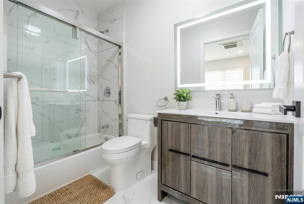 48 Grand Avenue 302 Property Photo 3
