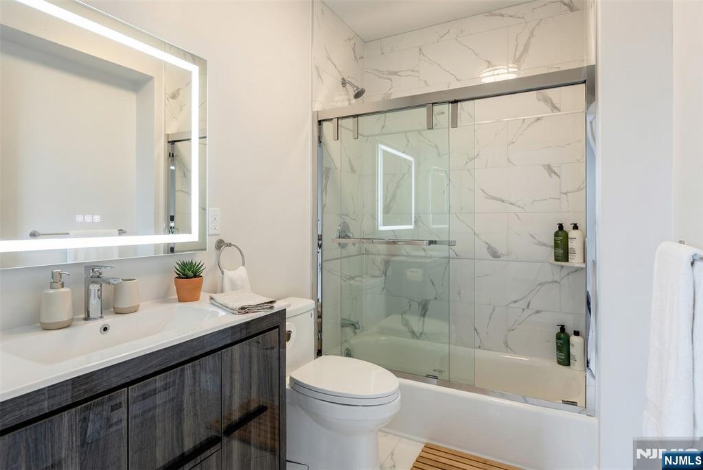 48 Grand Avenue 302 Property Photo 5