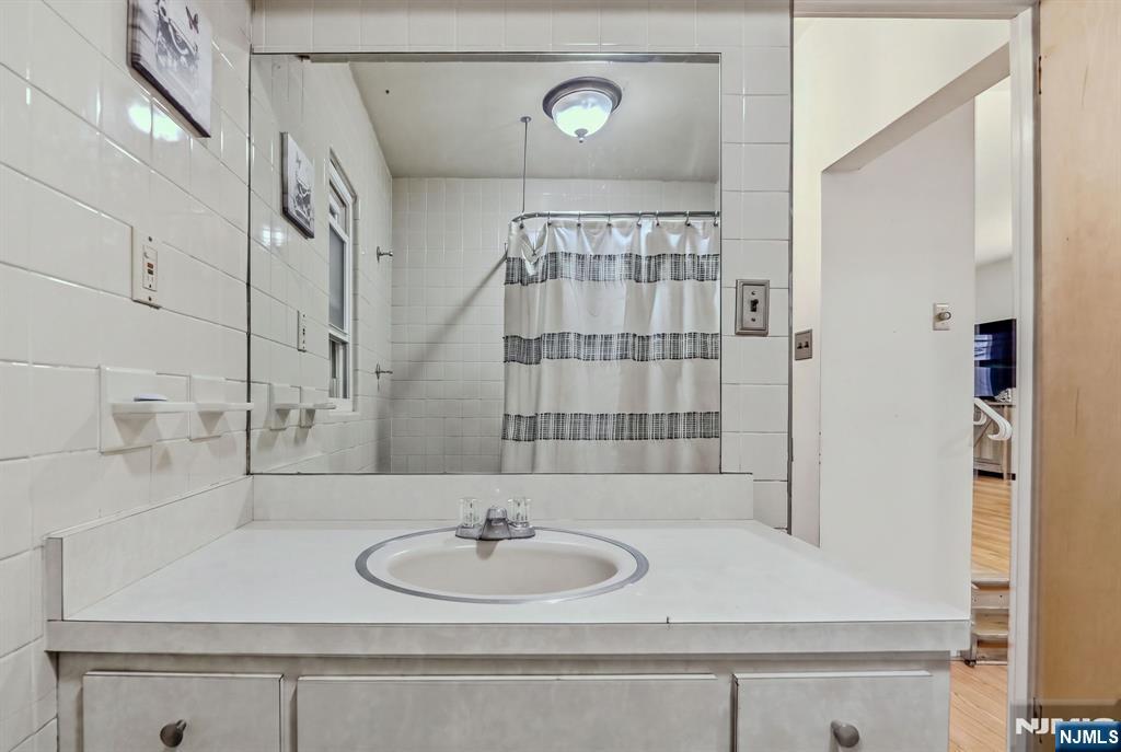 1311 28th Street Property Photo 5
