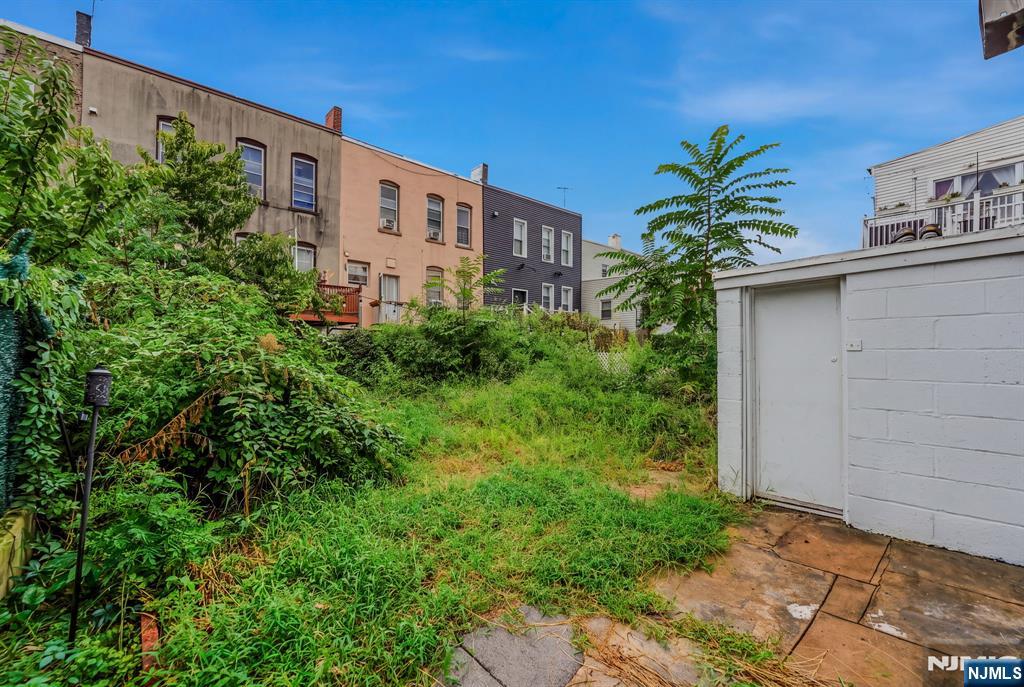 1311 28th Street Property Photo 31