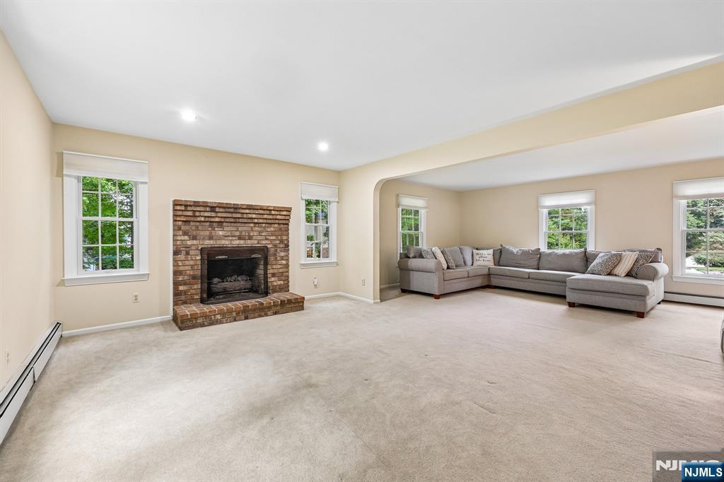 12 Hemlock Lane Property Photo 8