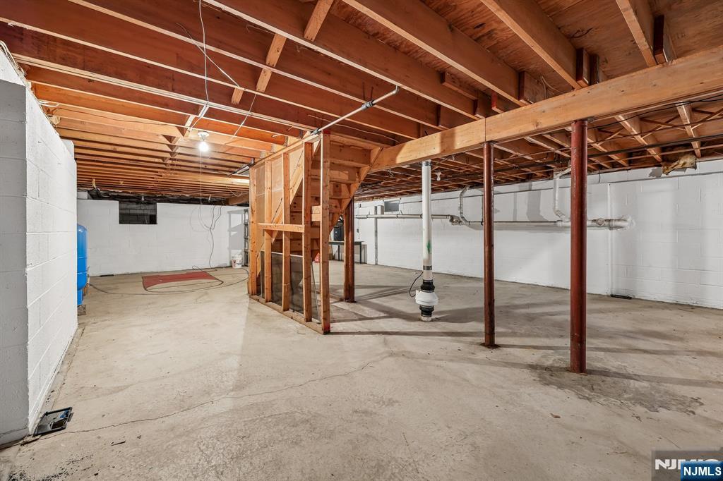 12 Hemlock Lane Property Photo 35