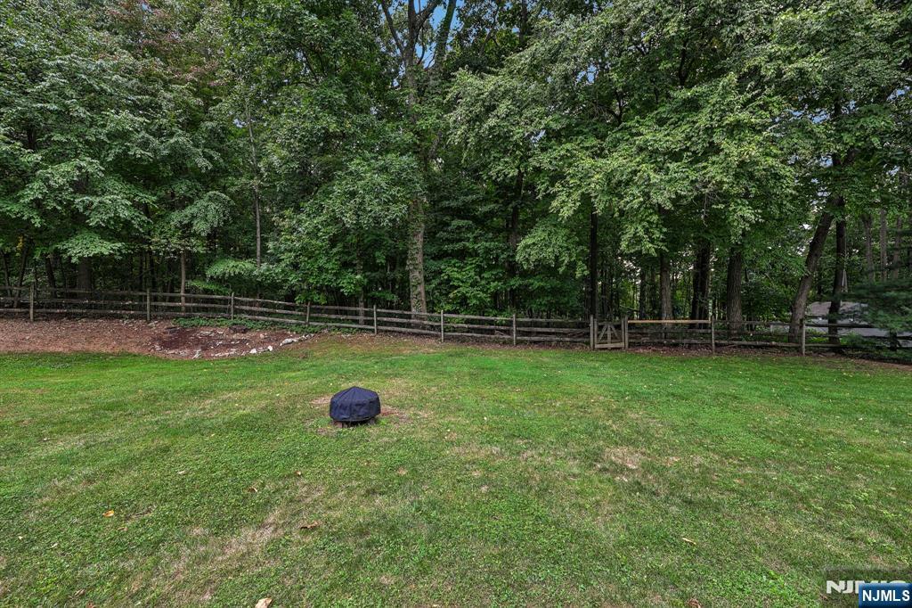 12 Hemlock Lane Property Photo 40