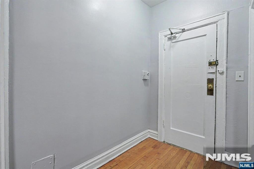 303 Hamilton Place A4 Property Photo 7