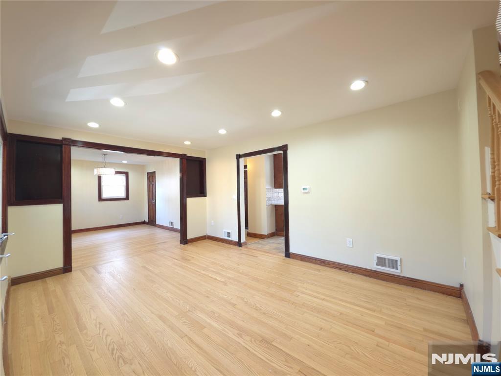 683-685 Mill Street Property Photo 2