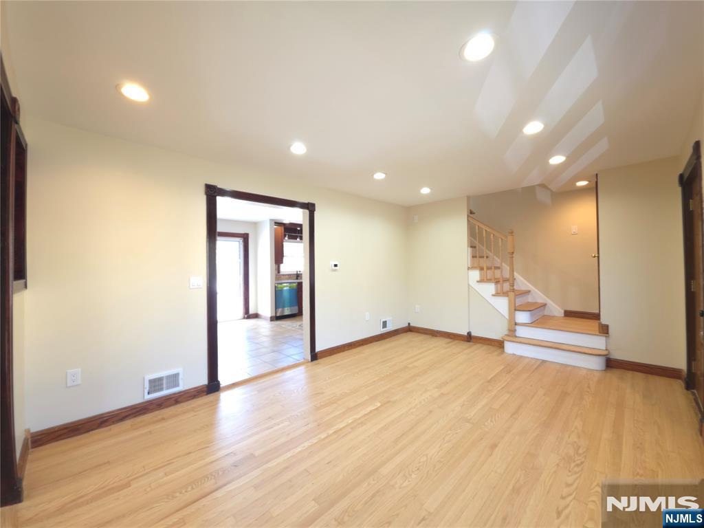 683-685 Mill Street Property Photo 3