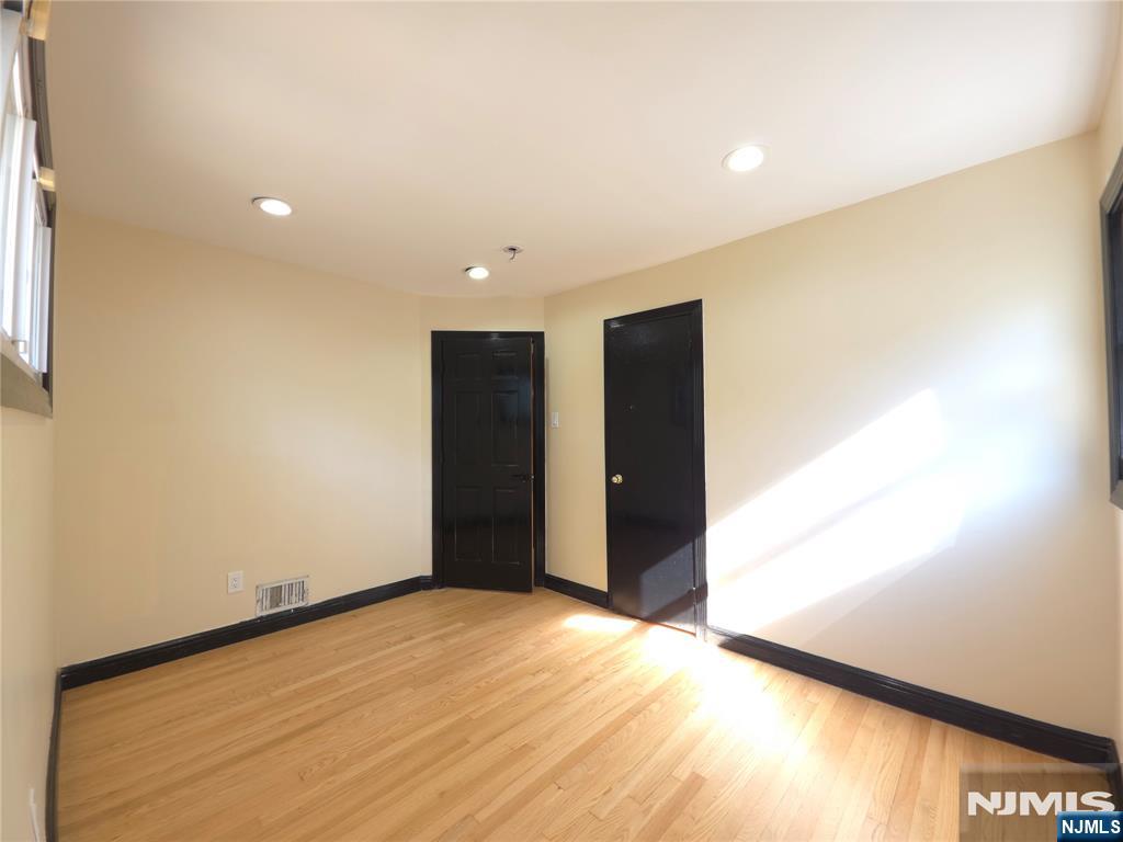 683-685 Mill Street Property Photo 12