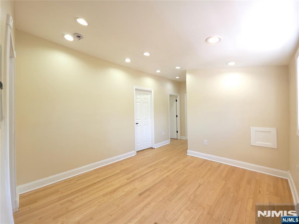 683-685 Mill Street Property Photo 14