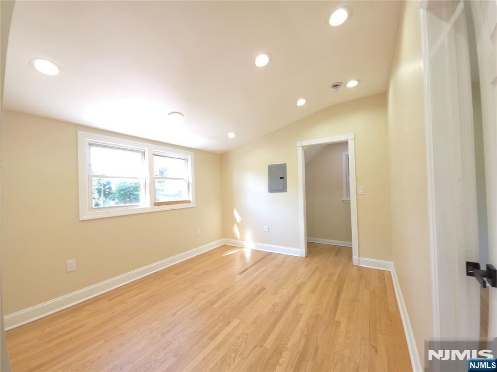 683-685 Mill Street Property Photo 15