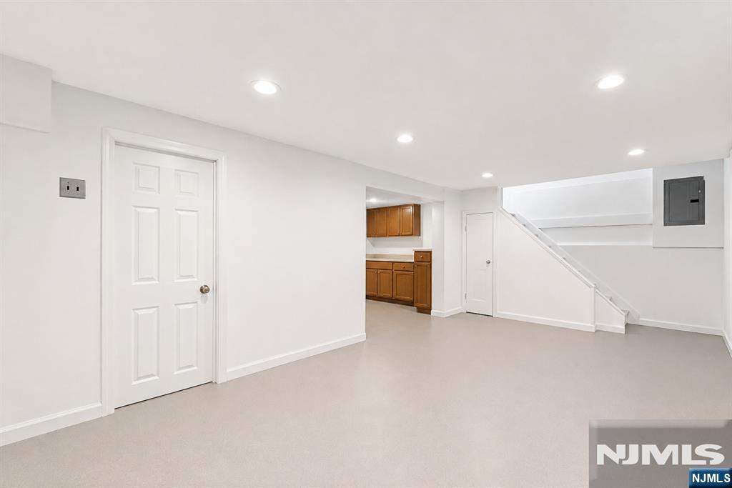 683-685 Mill Street Property Photo 22