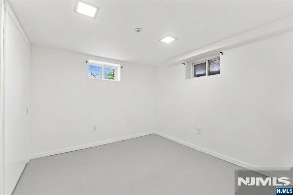 683-685 Mill Street Property Photo 27