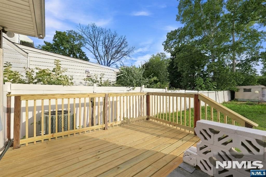 683-685 Mill Street Property Photo 30