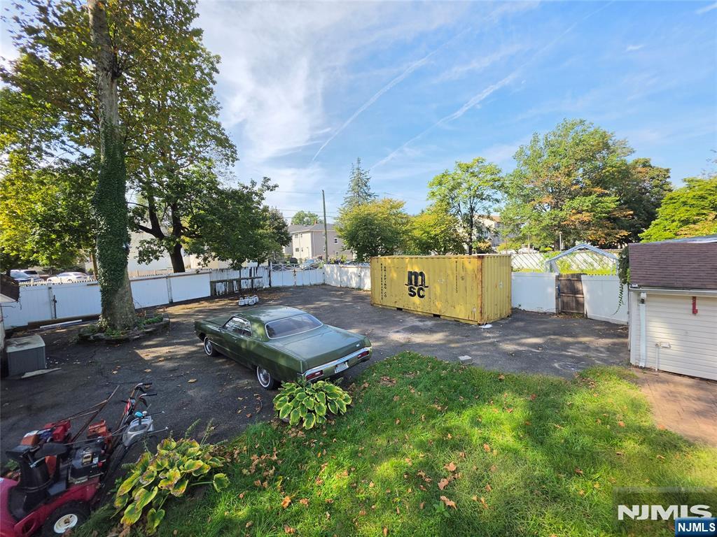 683-685 Mill Street Property Photo 35