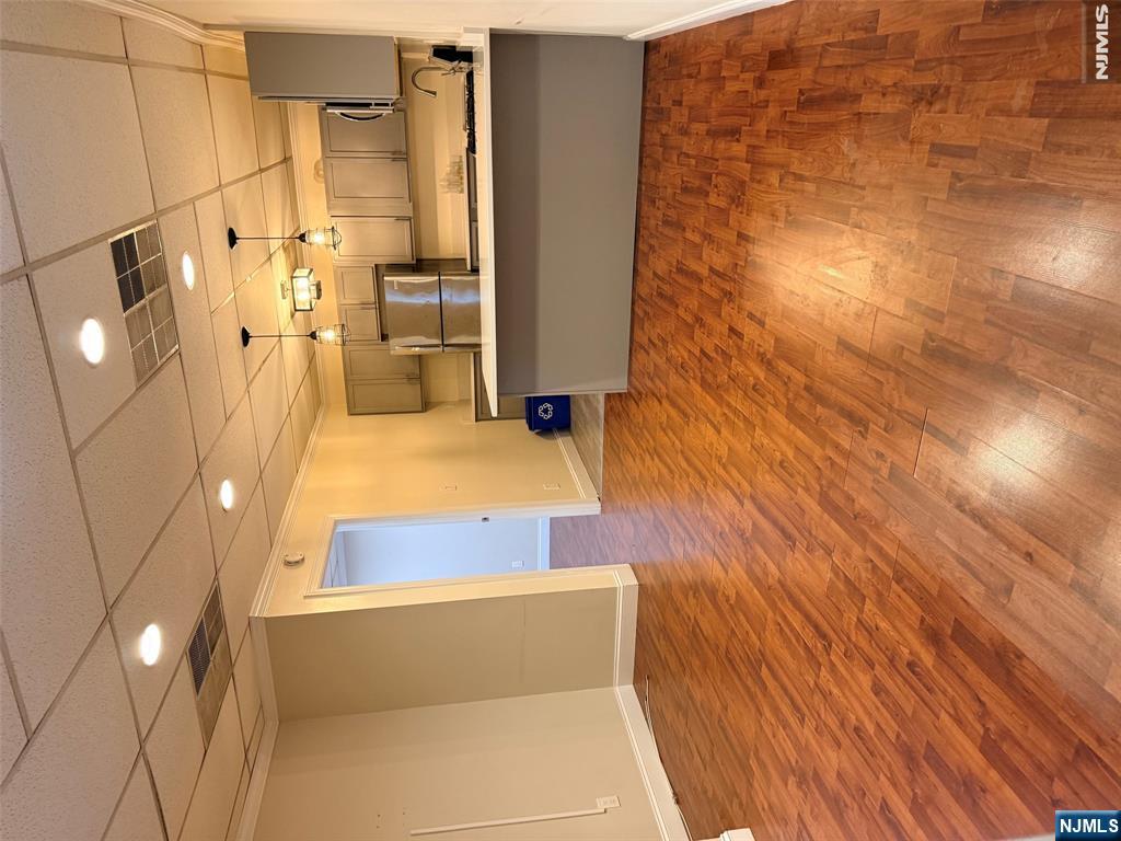 336 Boulevard 2f Property Photo 2