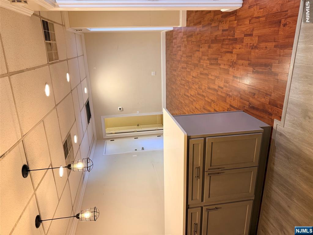 336 Boulevard 2f Property Photo 3