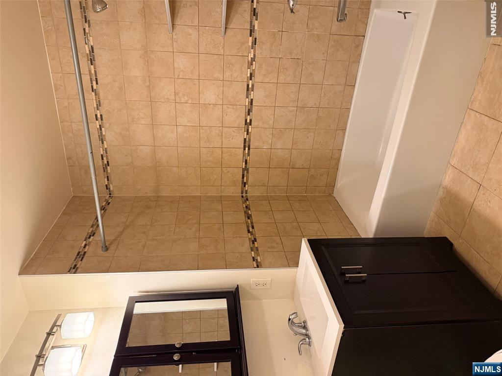 336 Boulevard 2f Property Photo 7