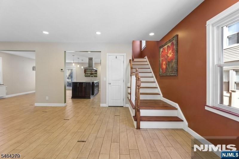 233 15th Street Property Photo 3