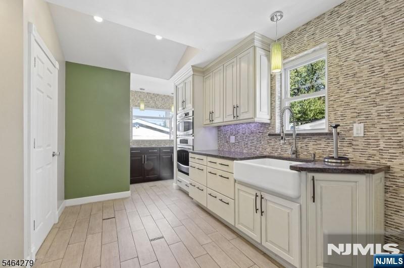 233 15th Street Property Photo 5