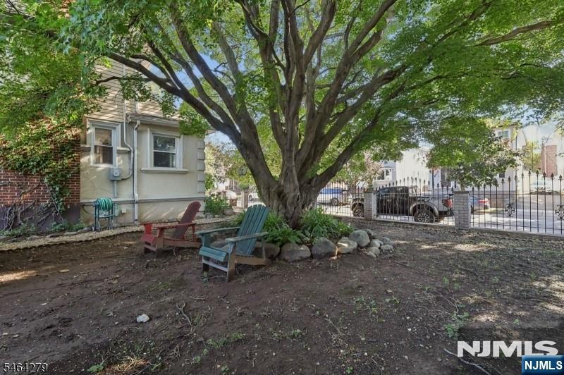 233 15th Street Property Photo 17
