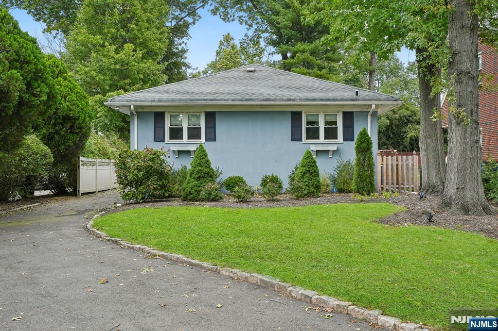 15 Lessing Road Property Photo 1