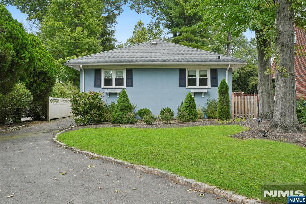 15 Lessing Road Property Photo 1