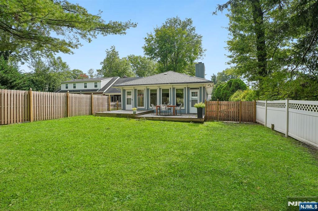 15 Lessing Road Property Photo 31