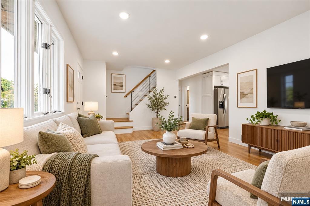 52 Huemmer Terrace Property Photo 5