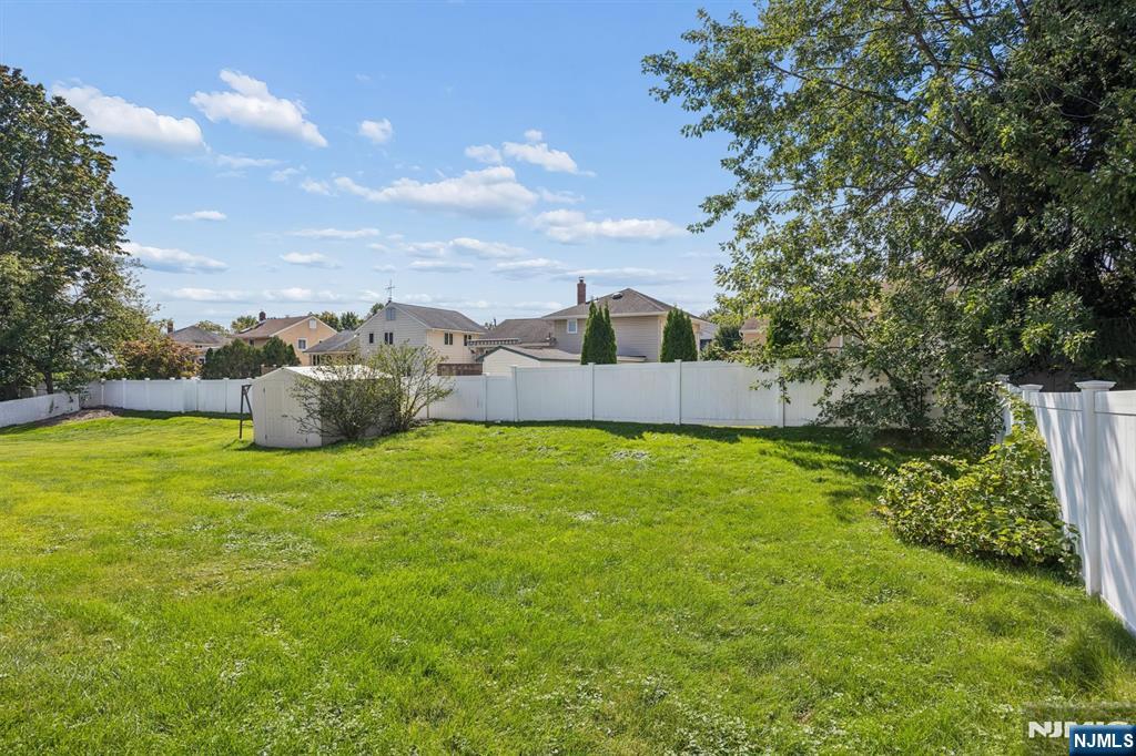 52 Huemmer Terrace Property Photo 32