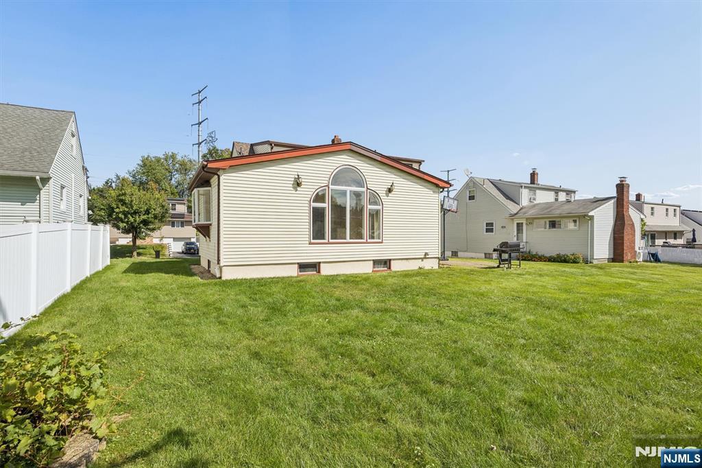52 Huemmer Terrace Property Photo 33