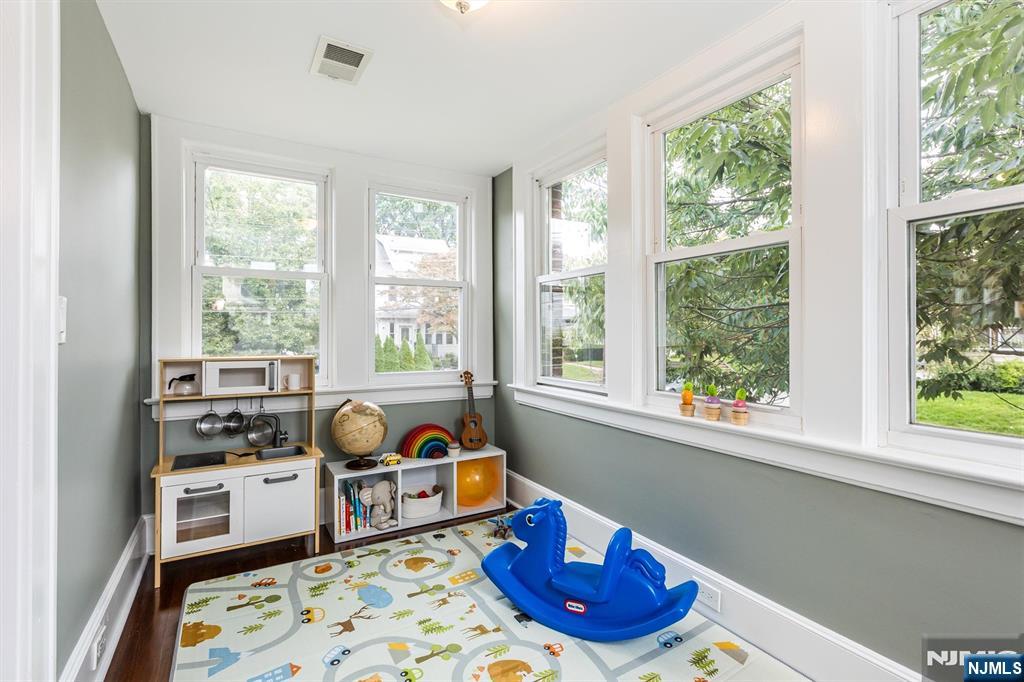25 Davey Street Property Photo 16
