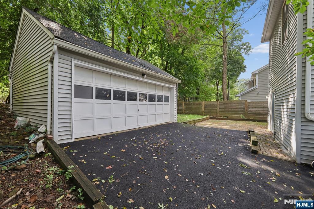 6 Valley Place Property Photo 5
