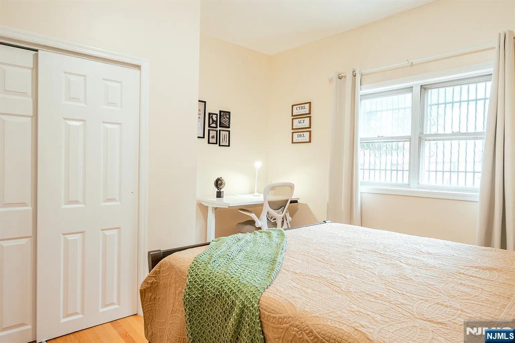 18 Van Rensselear Street Property Photo 16