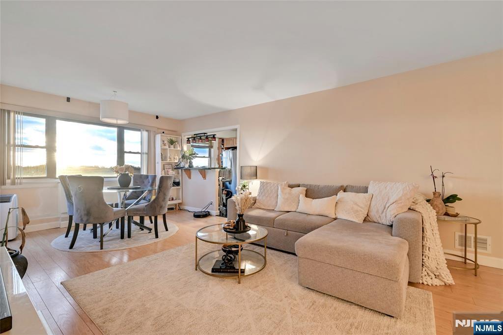 8800 Boulevard East 8d Property Photo 7