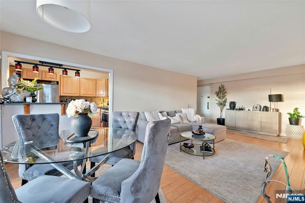 8800 Boulevard East 8d Property Photo 15