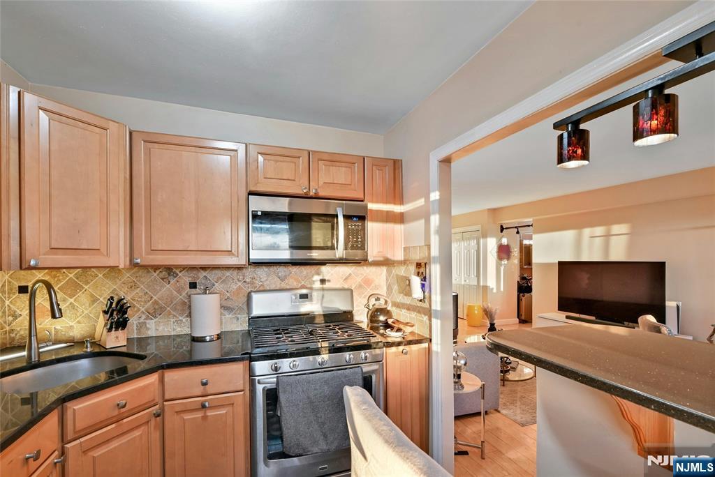 8800 Boulevard East 8d Property Photo 17