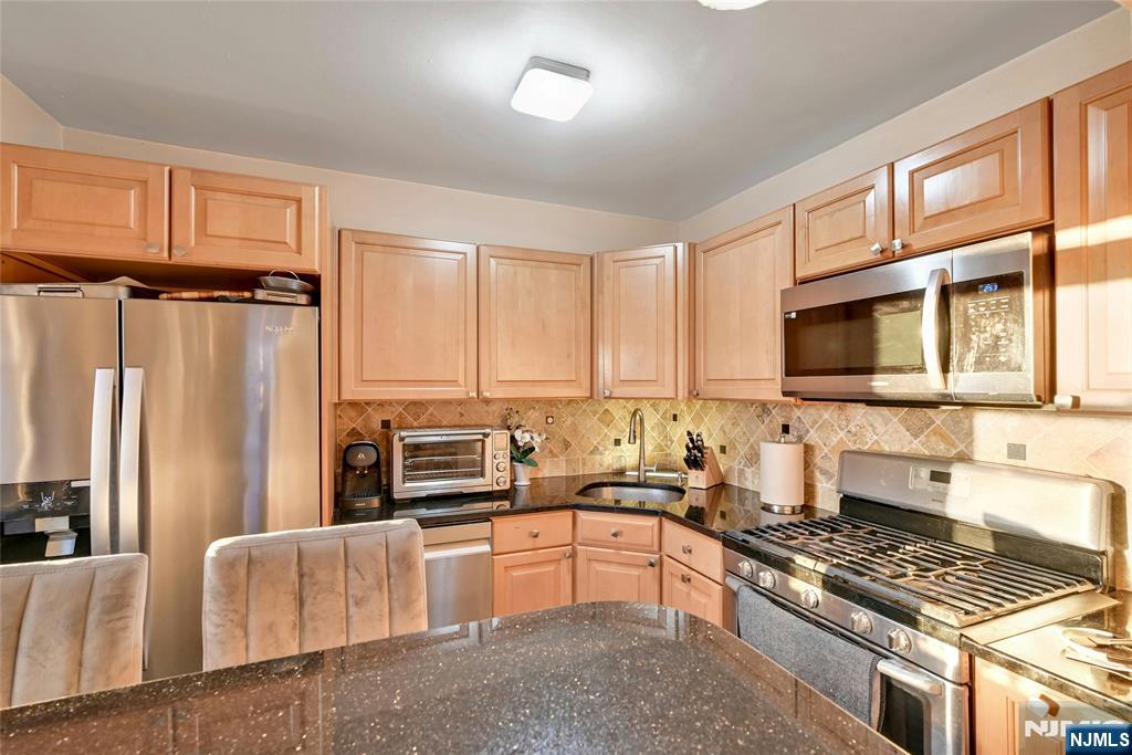 8800 Boulevard East 8d Property Photo 19