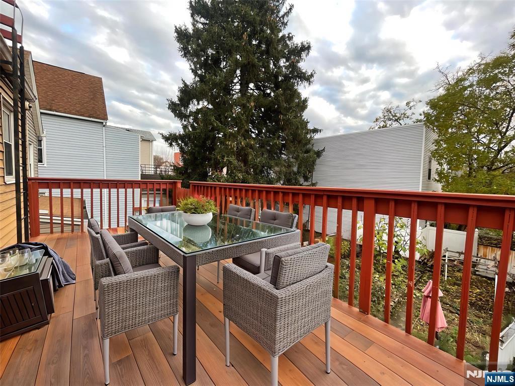 40 Searing Avenue 2 Property Photo 5