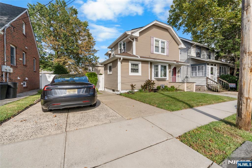 42 Arlington Boulevard Property Photo 2