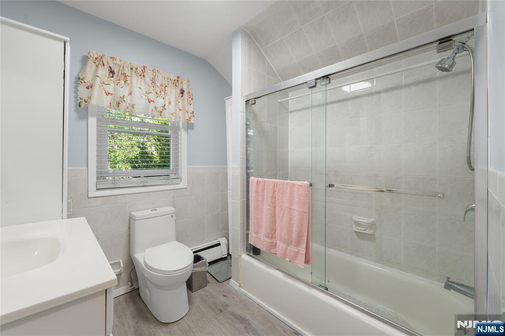 42 Arlington Boulevard Property Photo 16