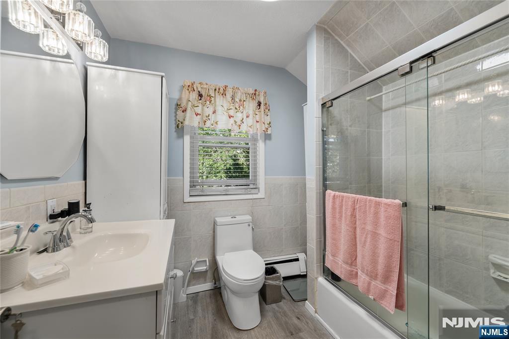 42 Arlington Boulevard Property Photo 17