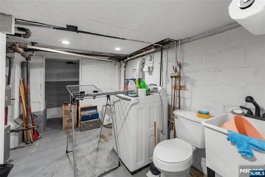 42 Arlington Boulevard Property Photo 25