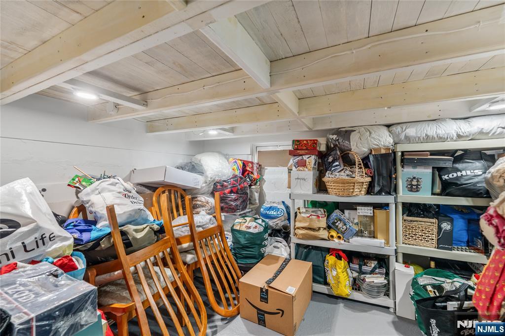 42 Arlington Boulevard Property Photo 28