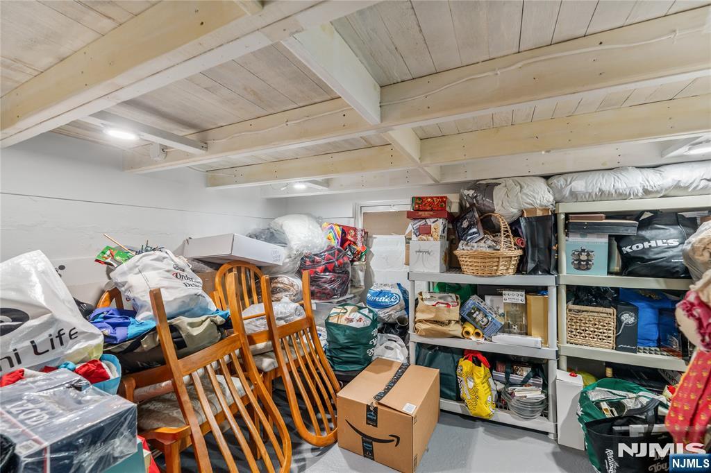 42 Arlington Boulevard Property Photo 28