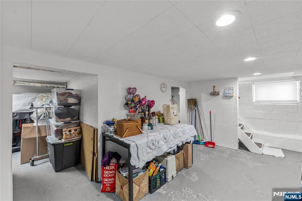 42 Arlington Boulevard Property Photo 29
