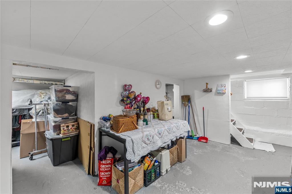42 Arlington Boulevard Property Photo 29