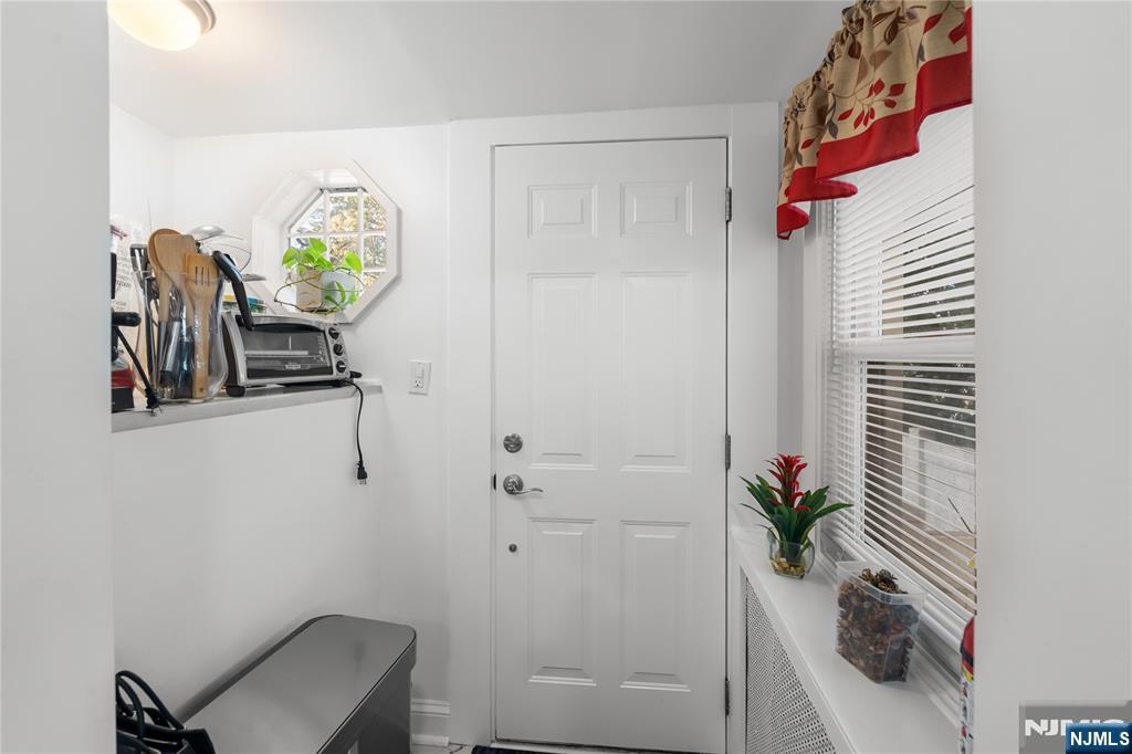 42 Arlington Boulevard Property Photo 30