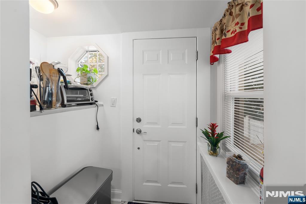 42 Arlington Boulevard Property Photo 30